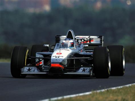 Mika Hakkinen (1997) by F1-history on DeviantArt | Mclaren, Formula racing, Mclaren mp4