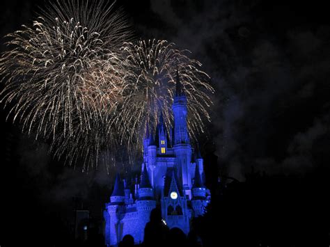 Disney Fireworks 4 by ModernMessiah-Photos on DeviantArt