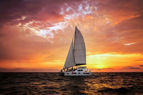 Luxury Sunset Sailing Cancun | musement
