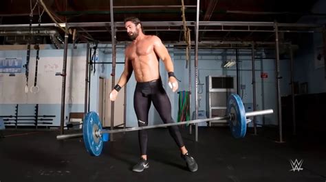 Seth Rollins Workout | WWE WORKOUT - YouTube