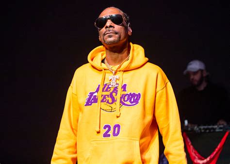 Snoop Dogg's Mother Dies: Beverly Tate Eulogized By Rapper Son As 'Angel'