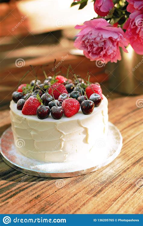 Cake with Fresh Berries and Fruits Stock Image - Image of homemade, butter: 136205765