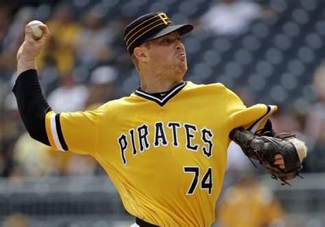 Pirates unveil early look at new alternate jerseys | Pittsburgh Post ...