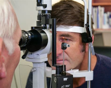 PRK Laser Eye Surgery for Short-Sightedness (Myopia) - Optilase