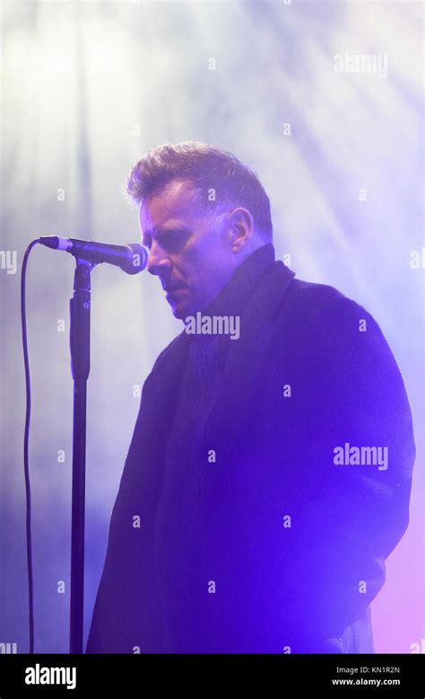 Ricky ross deacon blue hi-res stock photography and images - Alamy