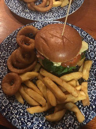 photo0.jpg - Picture of Wetherspoons Piccadilly, Manchester - TripAdvisor