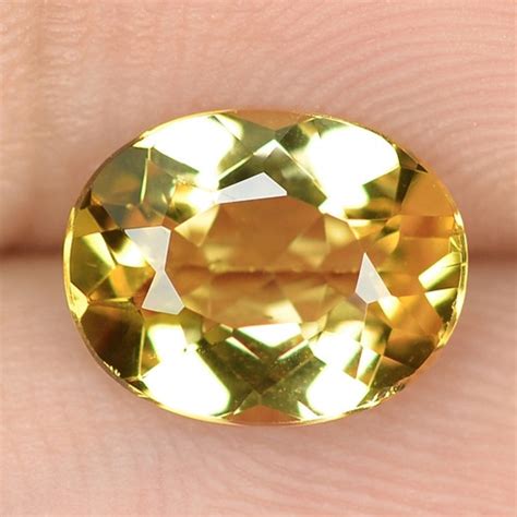 1.42 CTS NATURAL AMAZING RARE GOLDEN YELLOW BERYL