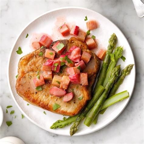 Pork Chops with Rhubarb Recipe: How to Make It