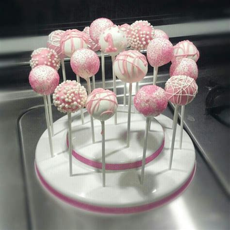 Pretty in pink cake pops - www.Facebook.com/CakePopsBySteph | Mini coisas, Mini