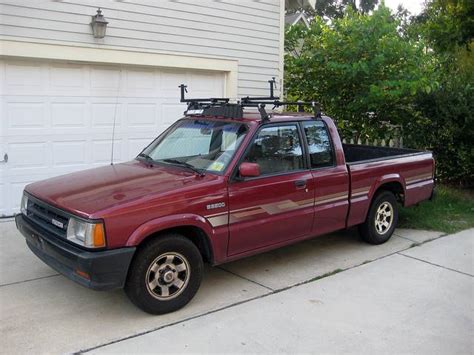 1992 Mazda B2200 Base 4x2 Cab Plus 5-spd manual w/OD