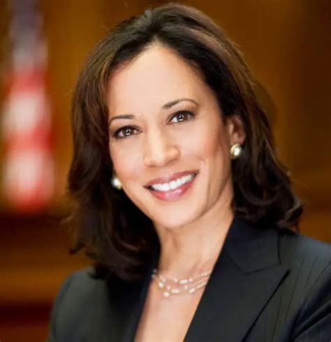 Here's U.S. Senator Kamala Harris Education, Nationality & Parents Details