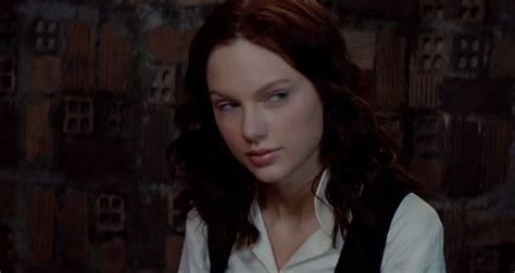 Taylor Swift Makes Blink-And-You'll-Miss-It Appearance In The Giver ...