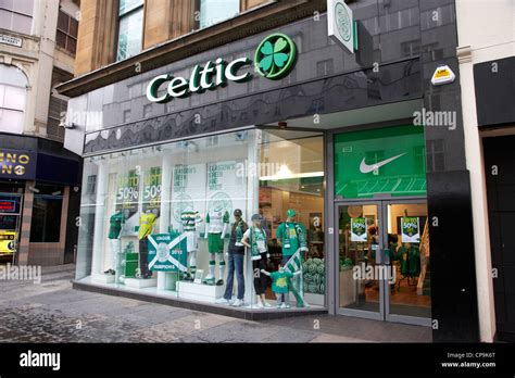 celtic fc merchandise shop in argyle street glasgow Scotland uk Stock ...