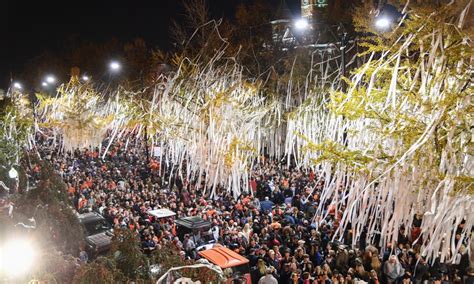 All About Toomer’s Corner – On The Lawn