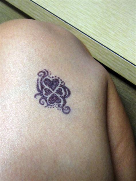 Heart-Leafed Clover Tattoo 2 by kristollini on DeviantArt