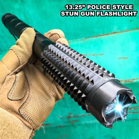 300 Million Volt Lipstick Stun Gun w/ LED Rechargeable Flashlight NEW - MEGAKNIFE