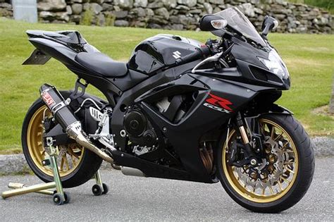 GXR 750 | Sport bikes, Motorcycle, Motorcycle bike