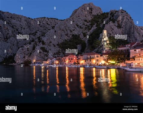 Omis fortress hi-res stock photography and images - Alamy