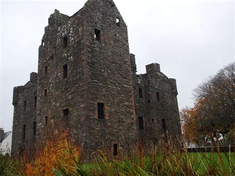 Kirkcudbright Castle in autumn | Dumfries, Irish sea, Orkney islands