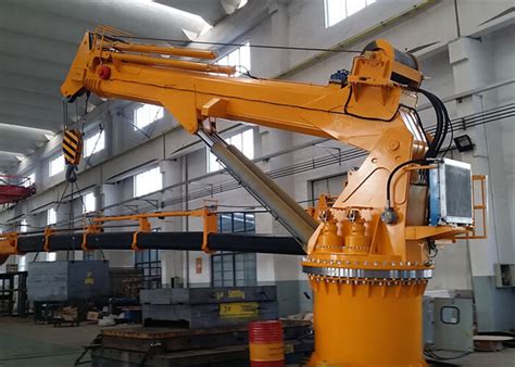 High Durability Offshore Pedestal Crane , Telescopic Pedestal Crane 4T 30M