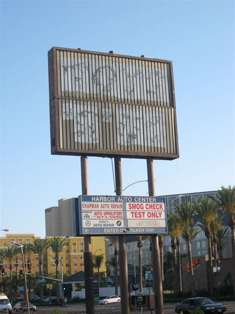 Abandoned Toys "R" Us | The sign for the abandoned Toys "R" … | Flickr