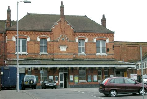 Purley Railway Station (PUR) - The ABC Railway Guide