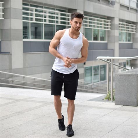 Men's workout outfits - 20 Athletic Gym-wear Ideas for Men