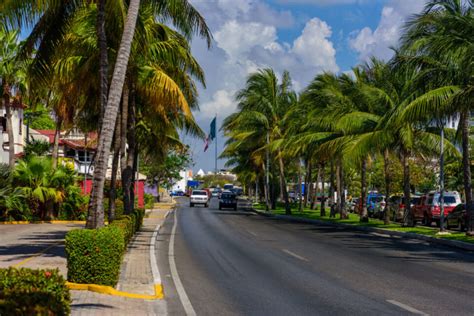 3 Reasons Why More Tourists Are Renting Cars When Landing In Cancun - Cancun Sun