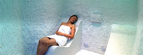 Bluestone Well Spa in Wales Hydrotherapy Pool, Salt Room, Spa Retreat ...