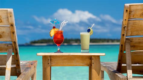 Drinking Alcohol At The Beach Is Riskier Than You Think. Here's Why.