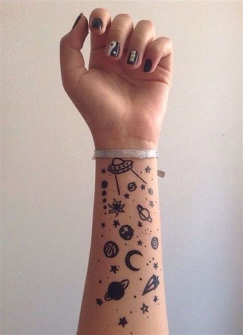 60 Small Wrist Tattoo Ideas for Every Age Group | Small wrist tattoos ...