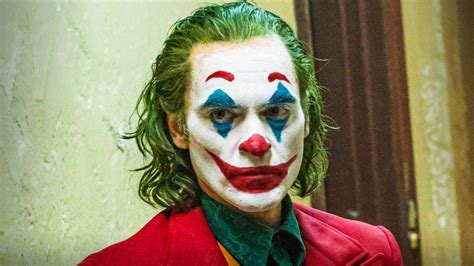 Joker 2: First Look at Joaquin Phoenix Filming In Gotham (Photos)