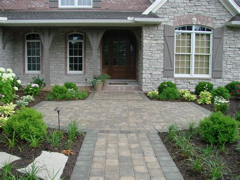 front courtyard (With images) | Front courtyard, Yard, Courtyard garden