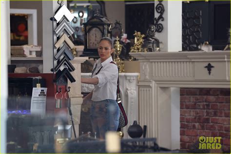 Jennifer Lopez Shops for New House Things After Purchasing $60 Million Home With Ben Affleck ...