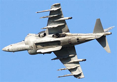 File:Harrier AV-8B banking left, revealing under-fuselage section.jpg - Wikipedia, the free ...