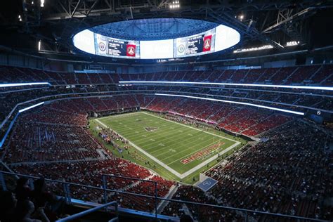 Atlanta Falcons Play First Game in New Stadium | Architect Magazine ...