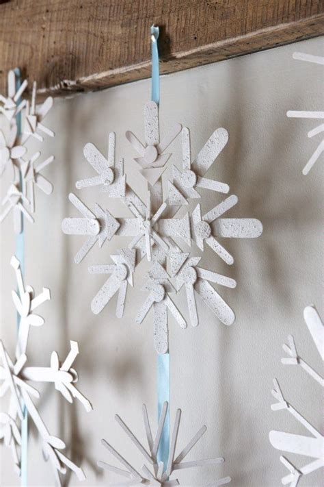 schneeflocken bastelidee holzstiele weihnachten girlanden | Winter ...