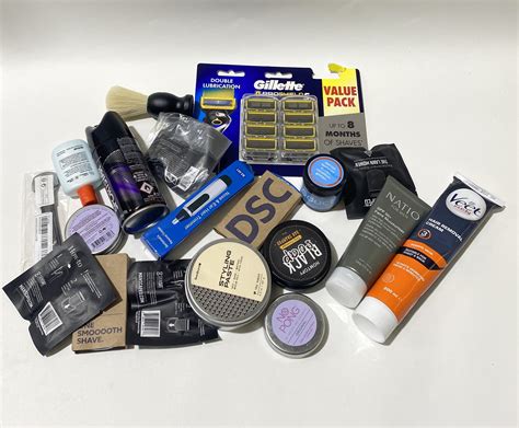 Lot - A group of men's personal grooming products