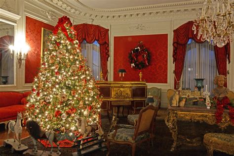 Christmas at the Newport Mansions - New England Today