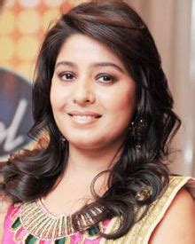 Sunidhi Chauhan Biography – Age, DOB, Height, Weight, Family Profile ...