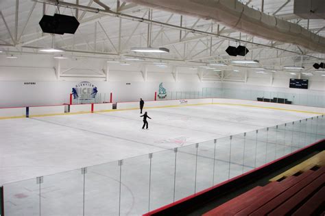 Indoor and Outdoor Ice Skating Rinks in Chicago