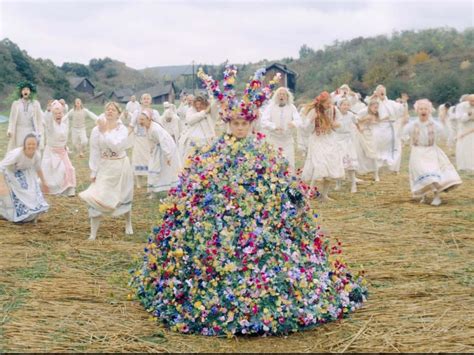 Florence Pugh’s Midsommar flower dress sells at auction for £53,000 ...