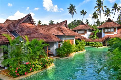 Best Places to Visit in Kerala - Tourist Places & Attractions 2022