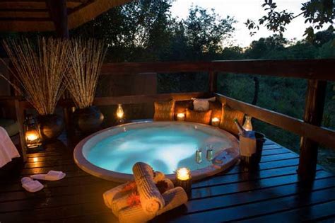 Romantic Hot Tub Ideas: Valentine's Day Edition! | Jacuzzi outdoor, Outdoor baths, Round hot tub