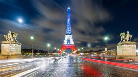 Blue White And Red Lighting Paris Eiffel Tower With Shallow Background 4K HD Travel Wallpapers ...