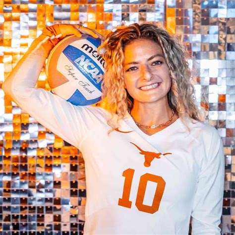 Zoe Fleck, Libero, Texas Longhorns - NIL Profile - Opendorse