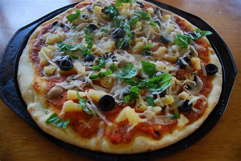 Kirsten's Kitchen: of vegan creations: Mama Mia it's vegan PIZZA!