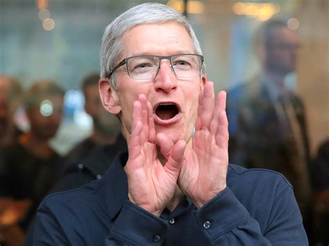 Tim Cook cashes in $121 million of Apple stock - Business Insider