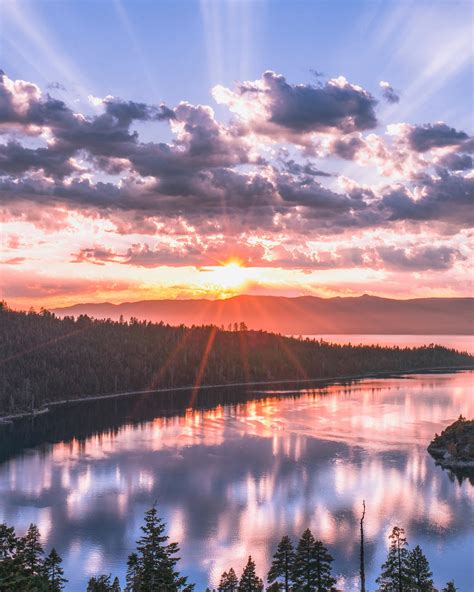 Sunrise over Lake Tahoe, California. [OC] (5000x4000) : r/EarthPorn