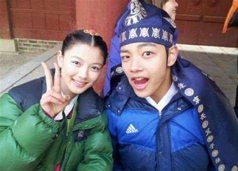 “The Moon That Embraces the Sun” Child Actors Adorable Past | Korean actors, Child actors, Actors